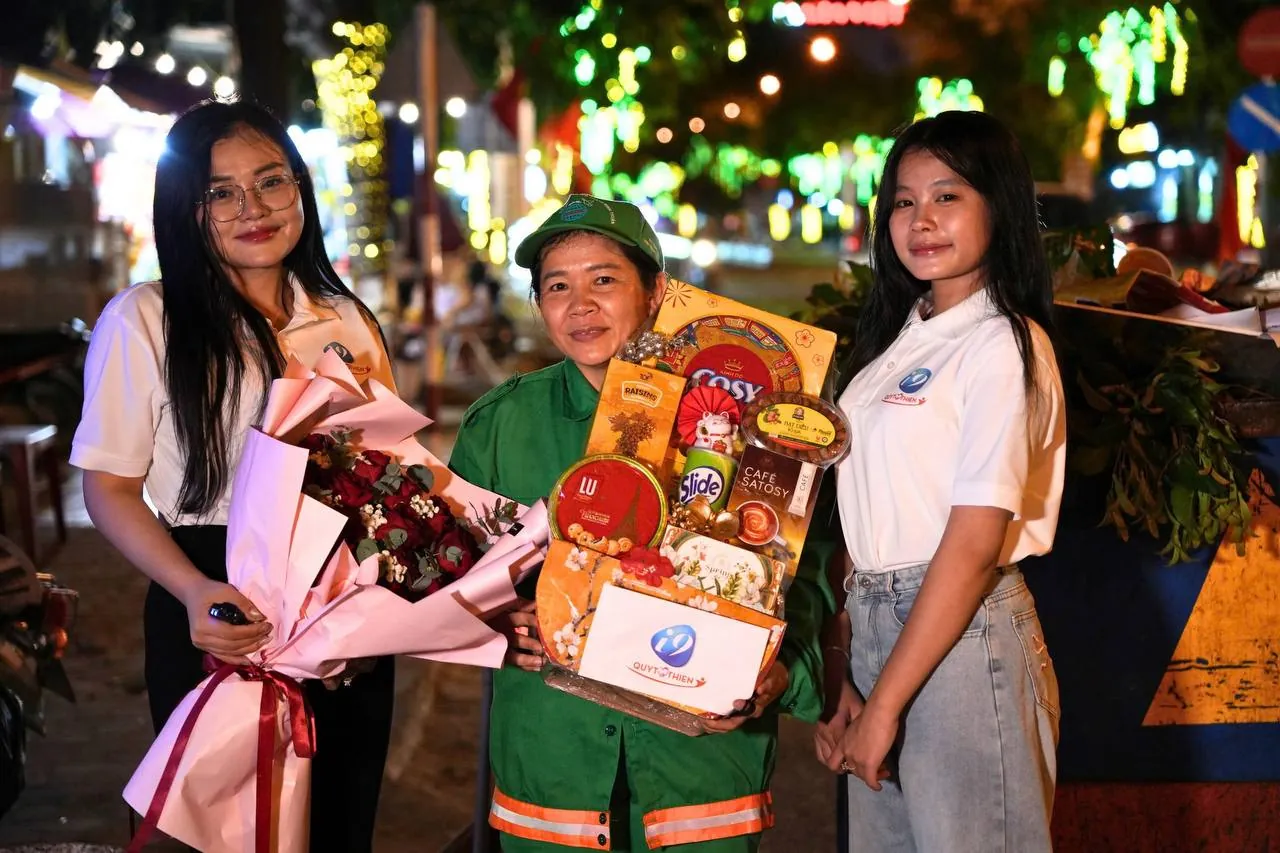 Hỗ trợ khách hàng 24/7